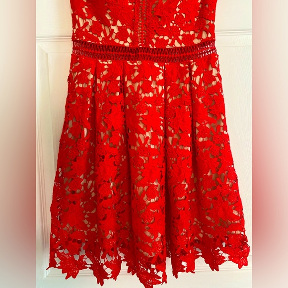 Red Floral Lace Dress - Picture 4 of 7